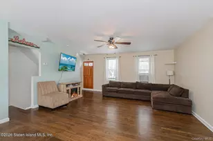 62 Arnold St, New York, NY 10301 - Photo 6