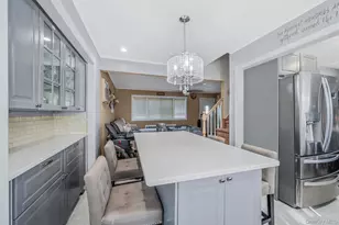 1030 N Fulton Ave, Lindenhurst, NY 11757 - Photo 10