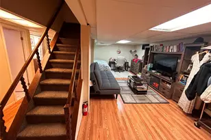 98 Albertson Pl, Mineola, NY 11501 - Photo 16