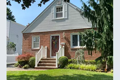 98 Albertson Place, Mineola, NY 11501 - Photo 1