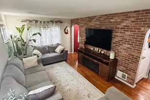 98 Albertson Pl, Mineola, NY 11501 - Photo 8