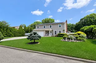 17 Carriage Ln, Centereach, NY 11720 - Photo 2