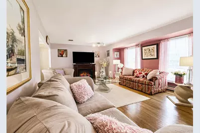 17 Carriage Lane, Centereach, NY 11720 - Photo 4