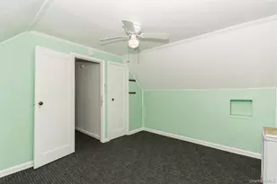 1493 New Hyde Park Dr, New Hyde Park, NY 11040 - Photo 14