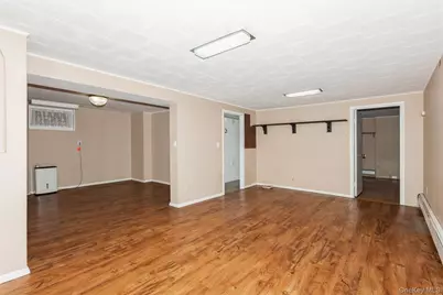 1493 New Hyde Park Drive, New Hyde Park, NY 11040 - Photo 18
