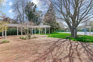 570 Hampton Rd, Southampton, NY 11968 - Photo 22
