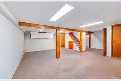 529 Liberty Street, Uniondale, NY 11553 - Photo 22