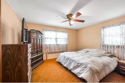 529 Liberty Street, Uniondale, NY 11553 - Photo 18