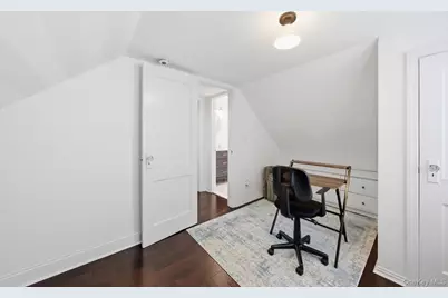 8 Rosewood Avenue, Amityville, NY 11701 - Photo 16