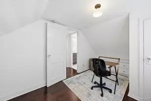 8 Rosewood Ave, Amityville, NY 11701 - Photo 16