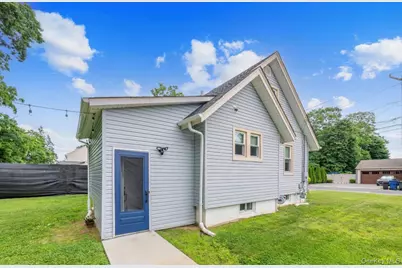 8 Rosewood Avenue, Amityville, NY 11701 - Photo 2