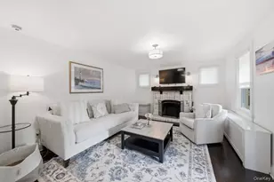 8 Rosewood Ave, Amityville, NY 11701 - Photo 4