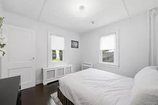 8 Rosewood Ave, Amityville, NY 11701 - Photo 18