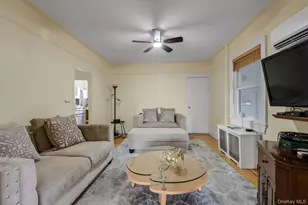 4711 Belmont Rd, Great Neck, NY 11020 - Photo 8