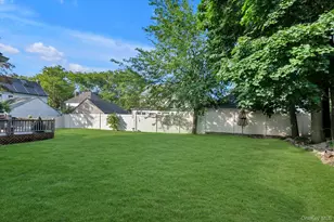 4711 Belmont Rd, Great Neck, NY 11020 - Photo 18
