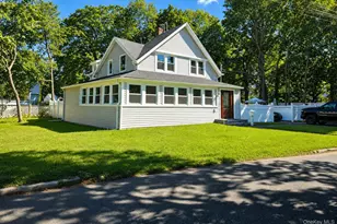 165 Cedar St, Amityville, NY 11701 - Photo 2