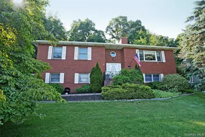 16 Four Winds Drive, Poughkeepsie, NY 12603 - Photo 2