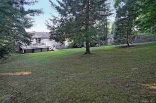16 Four Winds Dr, Poughkeepsie, NY 12603 - Photo 4