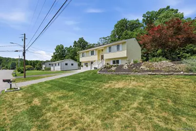 30 Raker Road, Poughkeepsie, NY 12603 - Photo 2