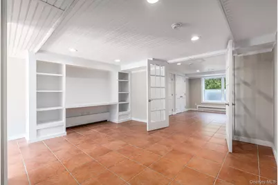 118 Peconic Bay Boulevard, Aquebogue, NY 11931 - Photo 24