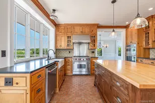 118 Peconic Bay Blvd, Aquebogue, NY 11931 - Photo 10