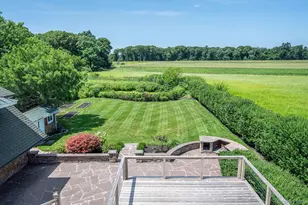 118 Peconic Bay Blvd, Aquebogue, NY 11931 - Photo 26