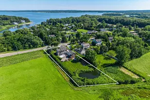118 Peconic Bay Blvd, Aquebogue, NY 11931 - Photo 42