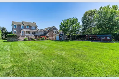 118 Peconic Bay Boulevard, Aquebogue, NY 11931 - Photo 38