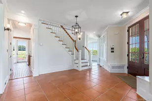 118 Peconic Bay Blvd, Aquebogue, NY 11931 - Photo 4