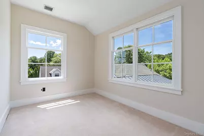 118 Peconic Bay Boulevard, Aquebogue, NY 11931 - Photo 20