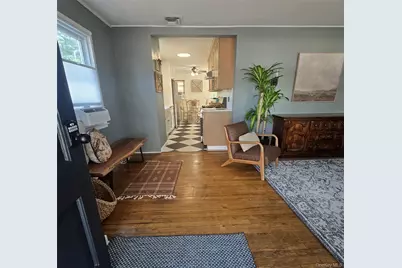 107 Nevada Street, Hicksville, NY 11801 - Photo 4