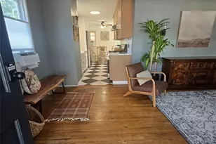 107 Nevada St, Hicksville, NY 11801 - Photo 4