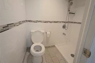 107 Nevada St, Hicksville, NY 11801 - Photo 16
