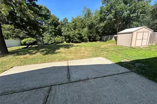 30 Balsam Dr, Medford, NY 11763 - Photo 24