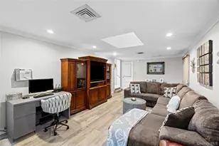 579 Empire Ave, West Babylon, NY 11704 - Photo 12