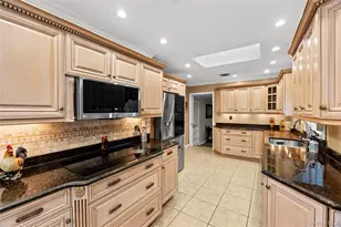 579 Empire Ave, West Babylon, NY 11704 - Photo 6