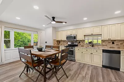 38 Hale Place, Tappan, NY 10983 - Photo 4