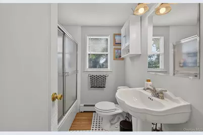 83 Whittier Avenue, Merrick, NY 11566 - Photo 18