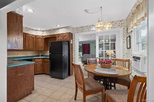 83 Whittier Ave, Merrick, NY 11566 - Photo 4
