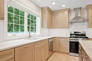 24 Whittier Blvd, Poughkeepsie, NY 12603 - Photo 12