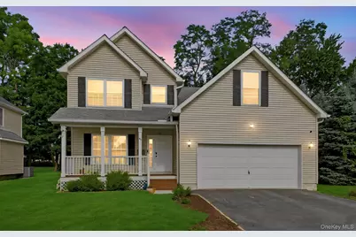 24 Whittier Boulevard, Poughkeepsie, NY 12603 - Photo 2