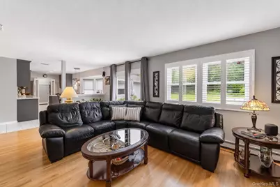 3 Warren Court, Farmingville, NY 11738 - Photo 16