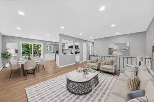 8 Mockingbird Ln, Poughkeepsie, NY 12601 - Photo 4
