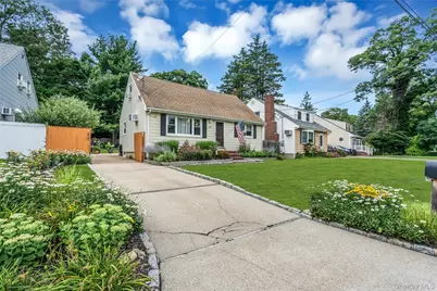 209 Iceland Drive, Huntington Station, NY 11746 - Photo 1