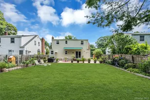 209 Iceland Dr, Huntington Station, NY 11746 - Photo 6