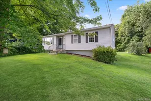 39 N Farm Dr, Dover Plains, NY 12522 - Photo 4