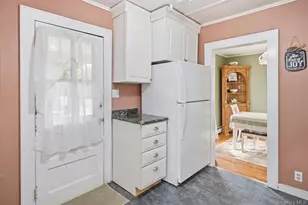 308 Monsell Pl, Greenport, NY 11944 - Photo 14
