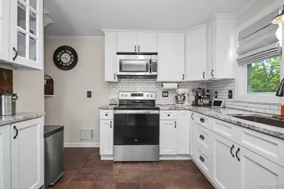 9 Mansion Drive, Hyde Park, NY 12538 - Photo 18