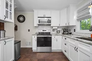 9 Mansion Dr, Hyde Park, NY 12538 - Photo 18