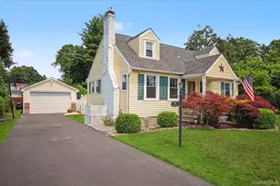 9 Mansion Dr, Hyde Park, NY 12538 - Photo 2